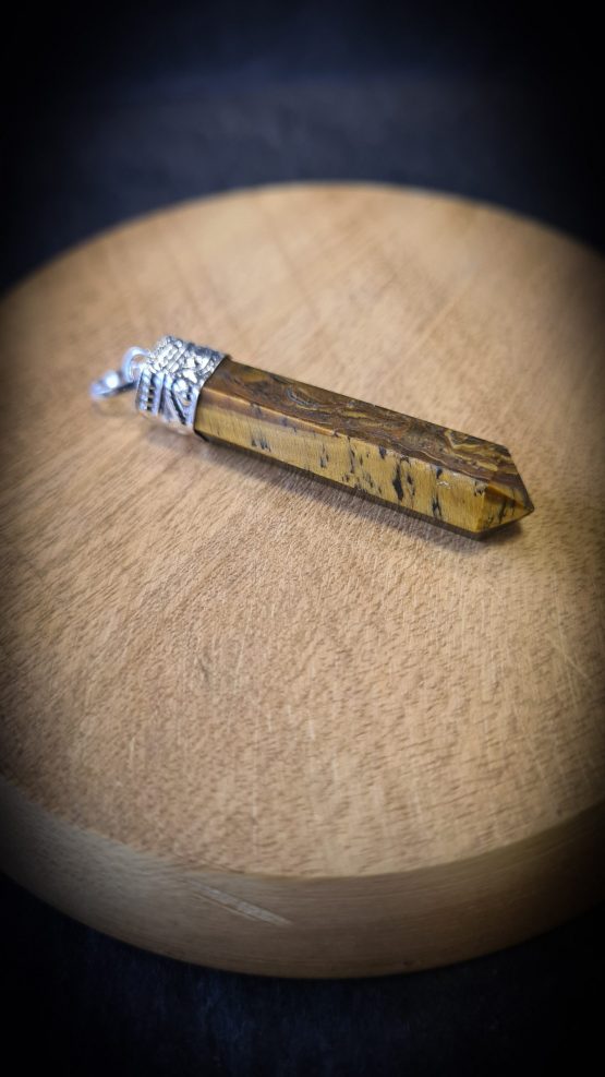 Pendentif pointe en œil de tigre