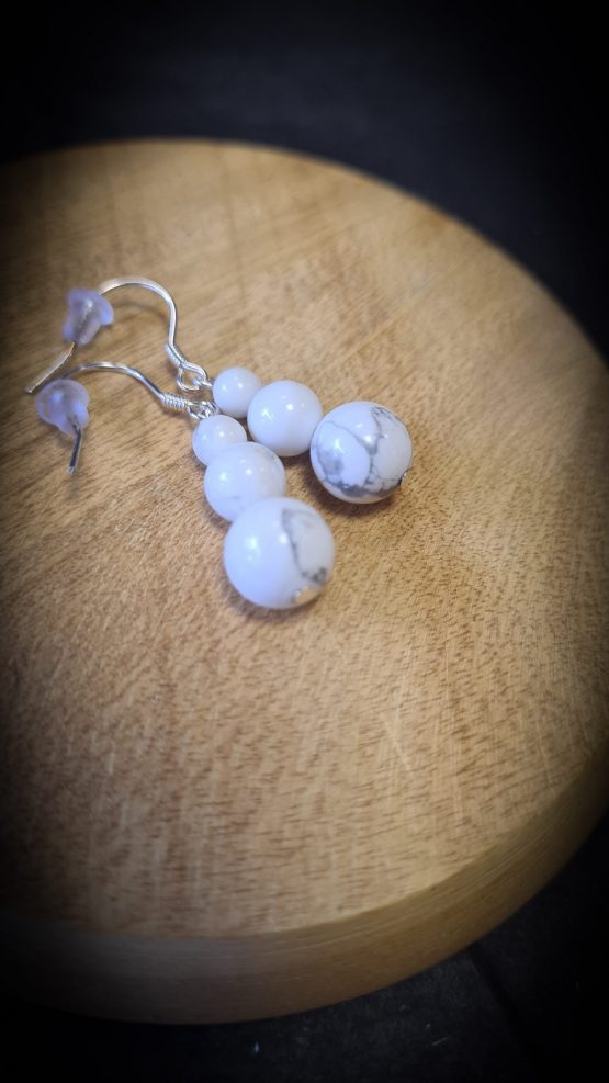 Boucles d'oreilles en howlite