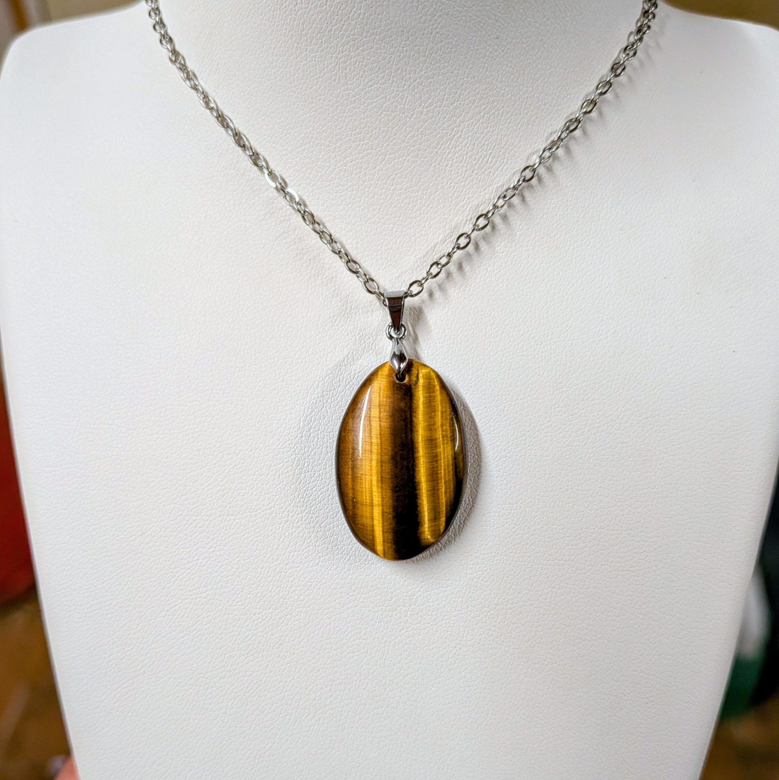 pendentif_oeil_tigre_1