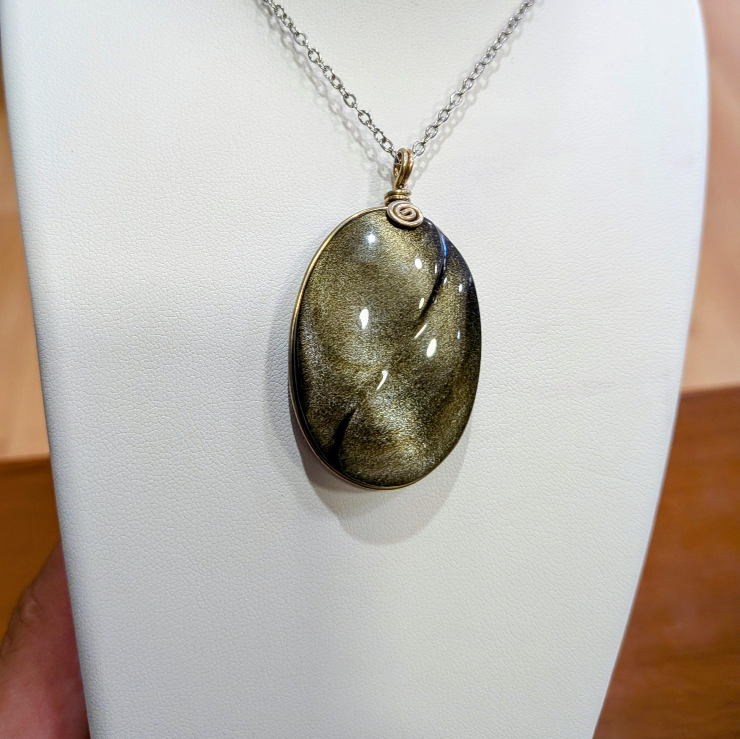 pendentif_obsidienne_doree_2