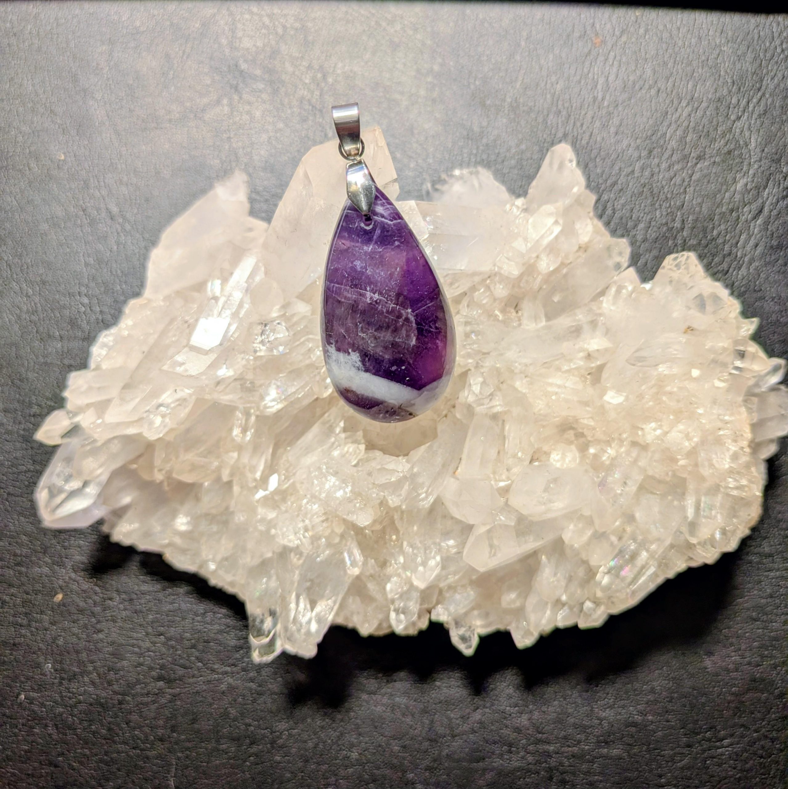 pendentif_amethyste_chevron pendentif_amethyste_chevron