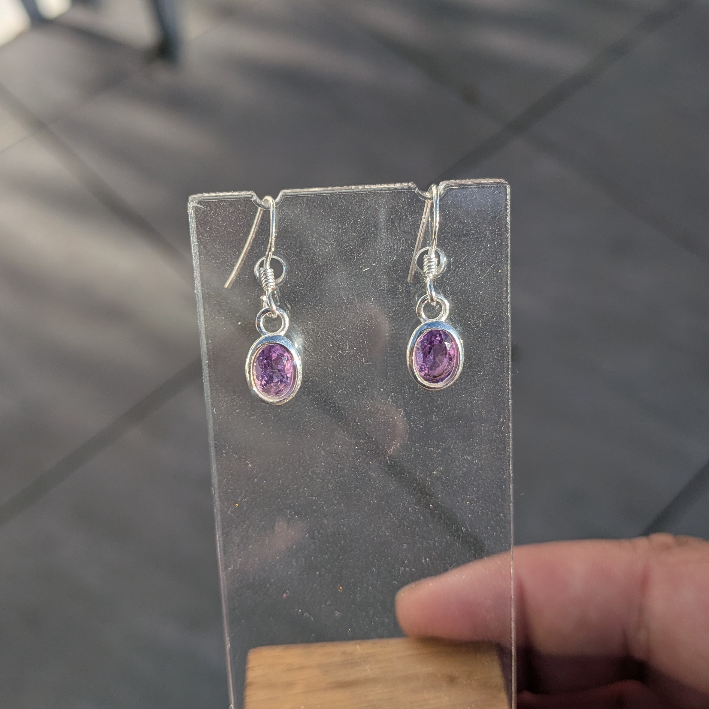 boucles_oreilles_amethyste_1 boucles_oreilles_amethyste_1
