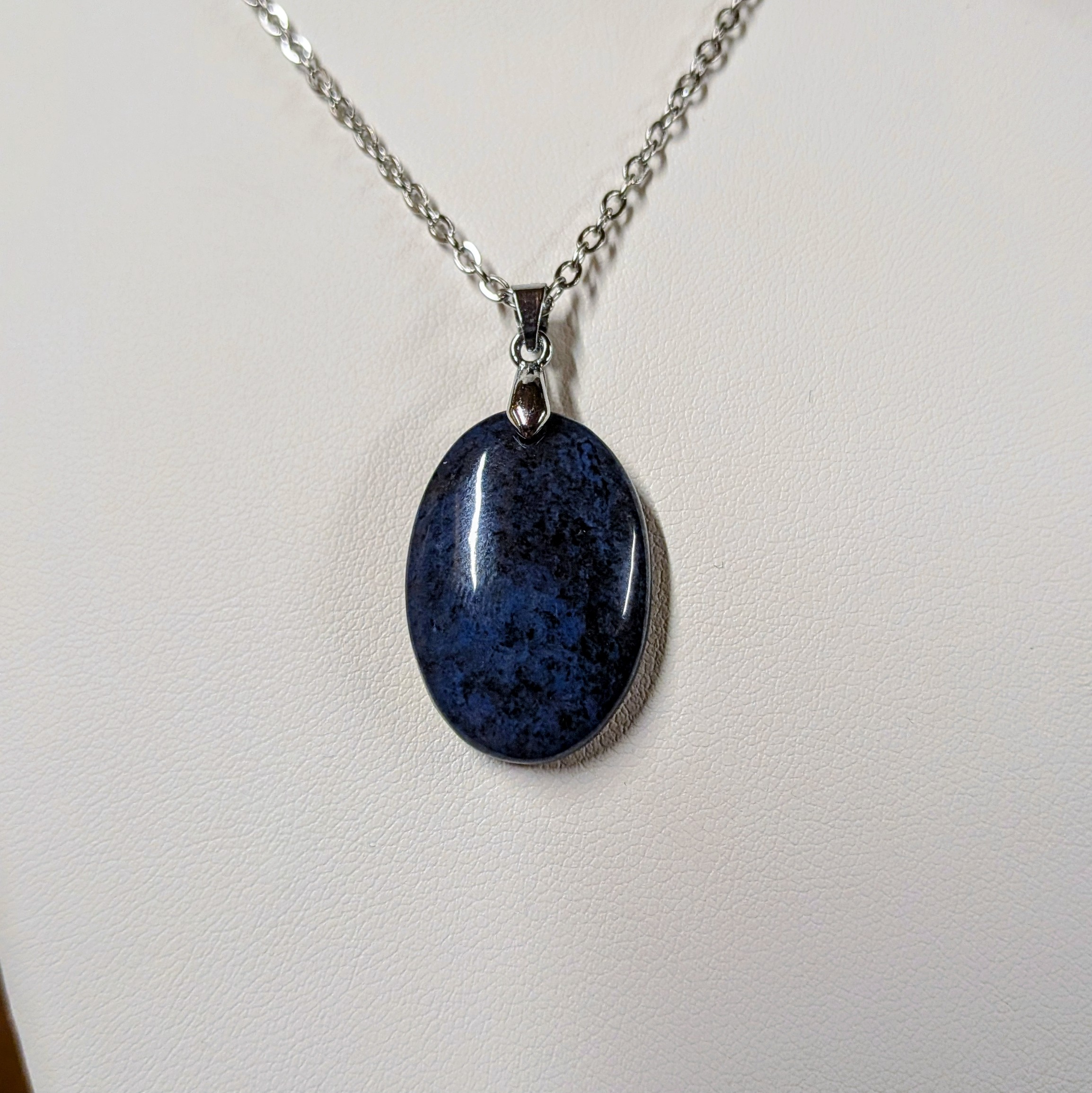pendentif_dumortierite_1 pendentif_dumortierite_1