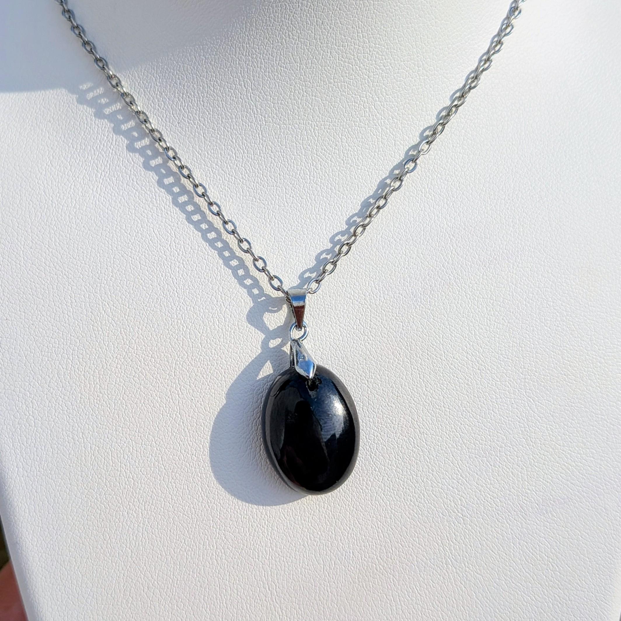 pendentif_spinelle_noir_3