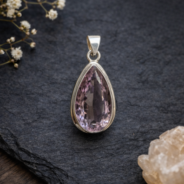 Pendentif Améthyste facettée + argent 925 (qualité extra, pièce unique)