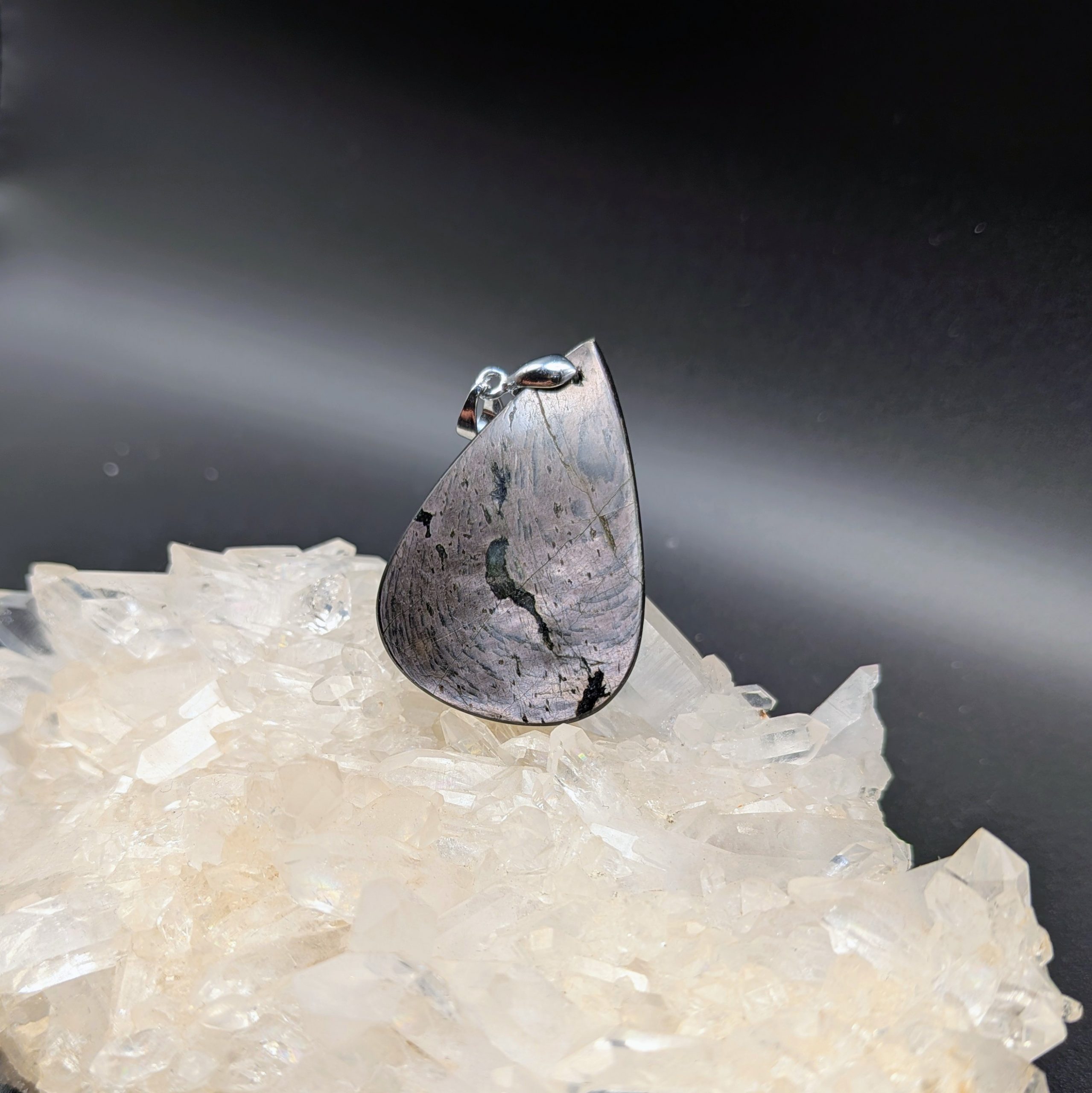 pendentif_hypersthene_1