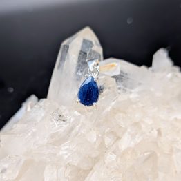 Pendentif Saphir facetté + argent 925 (pièce unique, qualité extra)