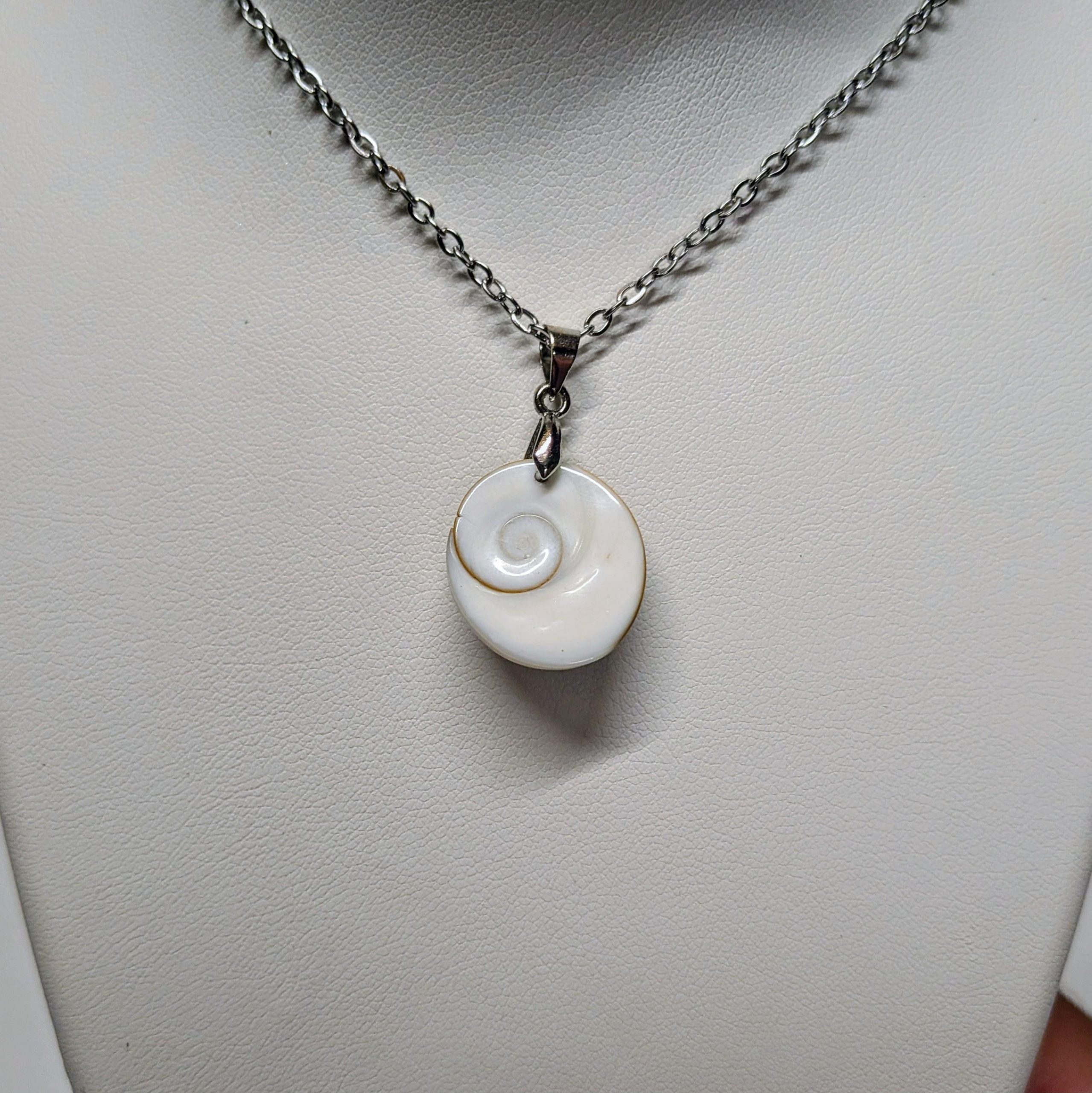 pendentif_oeil_ste_lucie