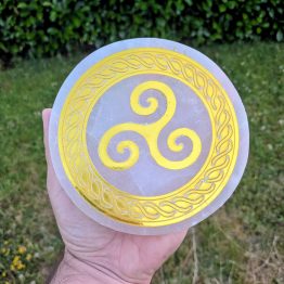 Sélénite - Plaque gravée Triskel (14cm)