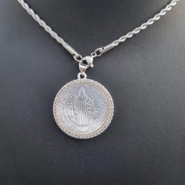 Médaille de St Benoît en Nacre