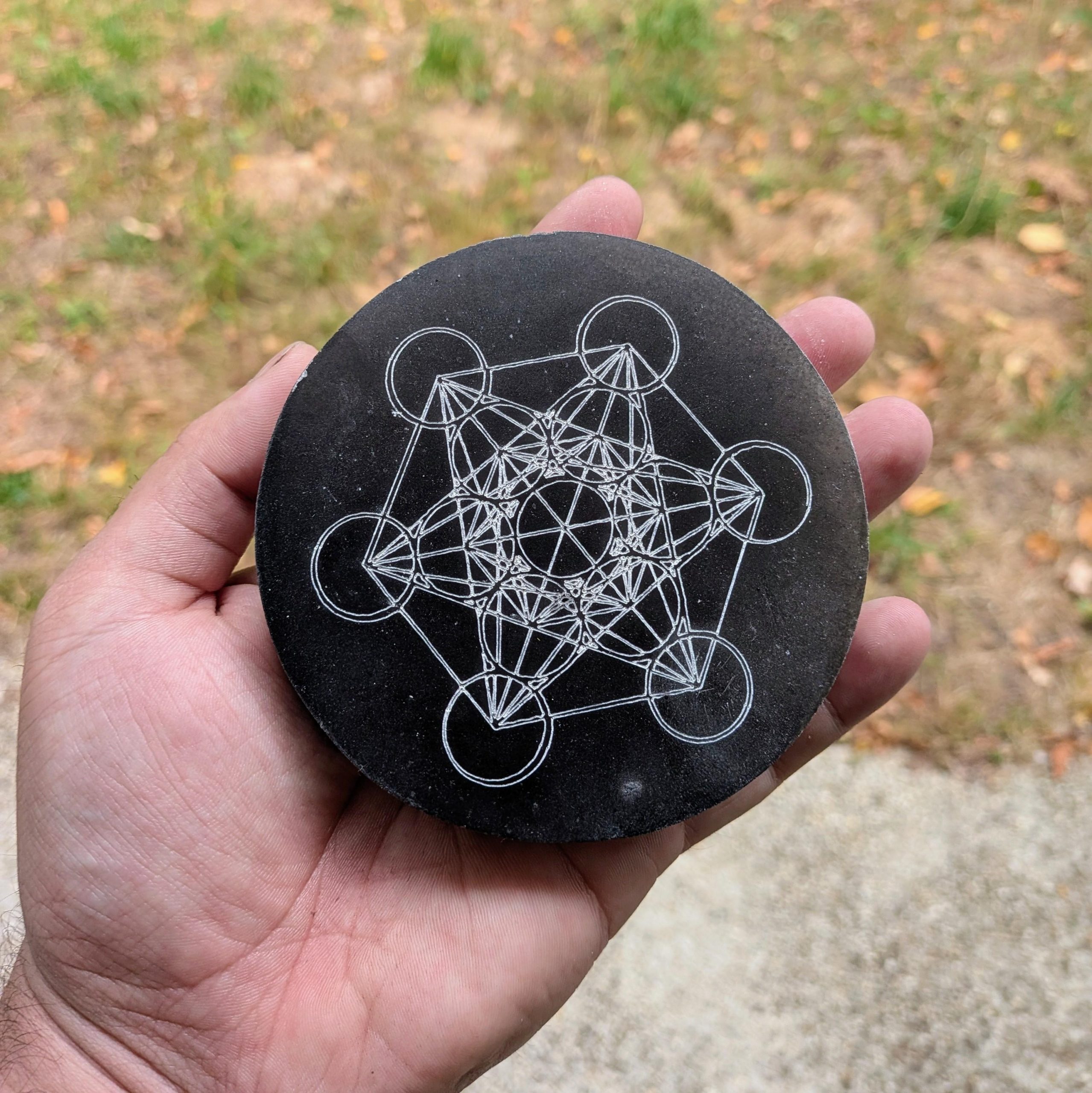 selenite_plaque_cube_metatron_noir selenite_plaque_cube_metatron_noir